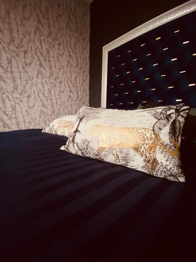 Hypolite Bed & Breakfast Avesnes-sur-Helpe ภายนอก รูปภาพ
