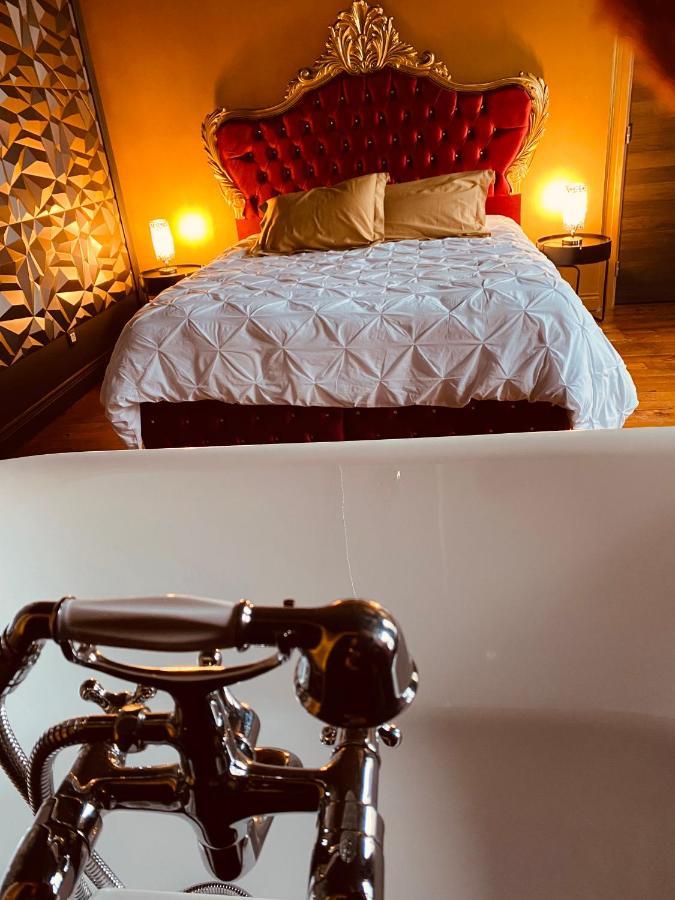 Hypolite Bed & Breakfast Avesnes-sur-Helpe ภายนอก รูปภาพ